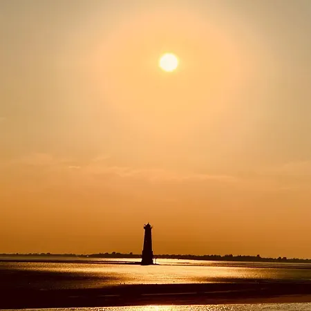 Tief 10 Robbe 407 アパート シリヒ